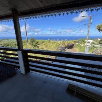 Superbe maison T5+ entièrement rénovée avec vue mer située à Petite île