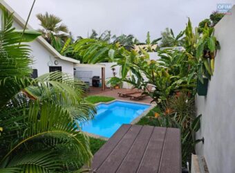 A vendre charmante maison T4 avec piscine et jardin à Saint Louis