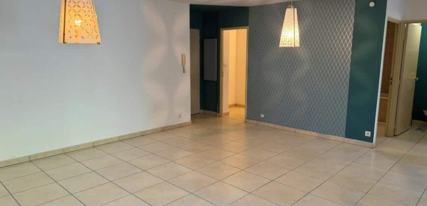 A vendre spacieux appartement d’environ 62 m2 situé au Tampon proche du centre-ville