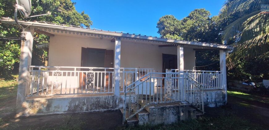 A louer une maison F4 de 89m2 avec cour arborée à Sainte Anne