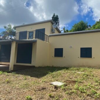 Location d’une charmante maison avec vue sur la mer à la Montagne