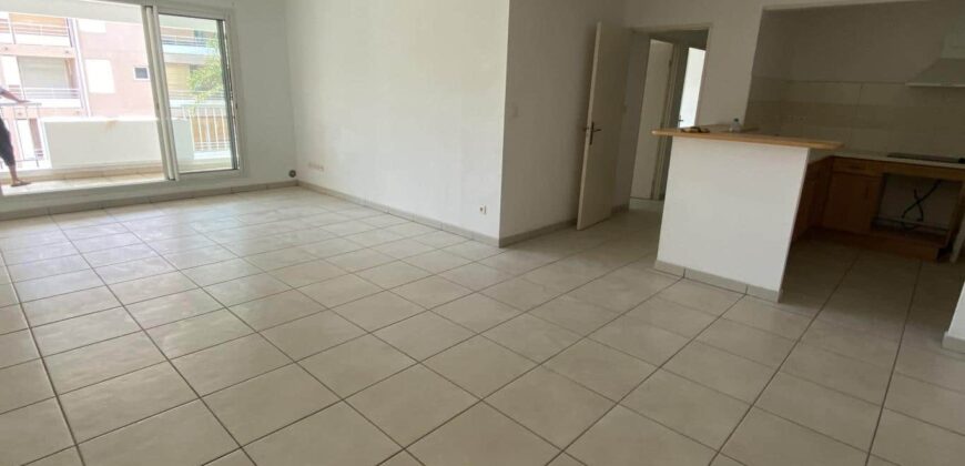 Spacieux appartement T3 à vendre à Sainte-Clotilde, Rue Tessan