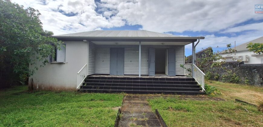 A louer maison F4 de 93,51 m² nichée en bord de mer à Sainte-Anne