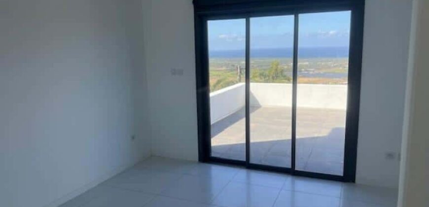 Location d’une grande villa neuve de 107,47 m² avec vue imprenable sur mer à Étang-Salé