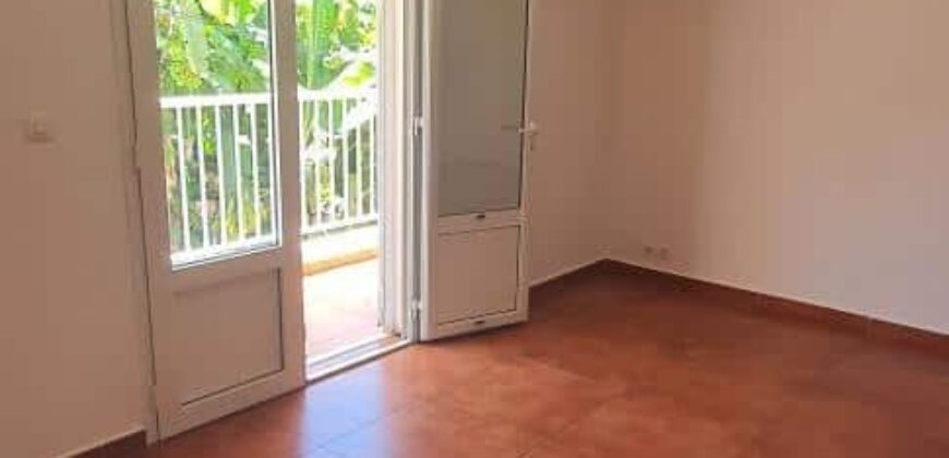 Location d’un appartement de 57.47m2 à proximité des commerces et écoles à Saint Benoit