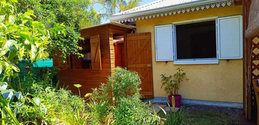 A vendre une charmante villa de plain-pied avec jardin exotique à Trois Mares, Le Tampon