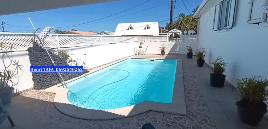 À Vendre : Belle Villa F5 de 226 m² avec Jardin et Piscine dans le secteur du Butor