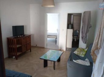 Location d’un appartement F2 meublé de 46,21 m² à Saint-Gilles-les-Hauts