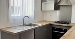 Appartement F4 à louer en haut de villa, rue Général de Gaulle, au centre de Saint-Denis