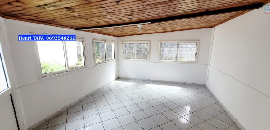 Location d’une spacieuse maison F4 de 110 m² avec jardin à Saint-Joseph