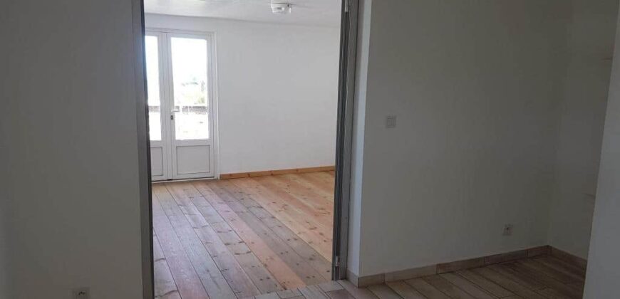 A louer appartement T3/4 d’environ 63.52 m2 situé dans un quartier calme et résidentiel au Tampon