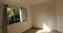 A vendre: Appartement avec petit jardin dans une résidence sécurisée à Ravine des Cabris.