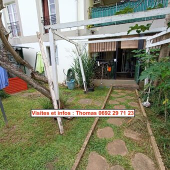 A vendre : appartement T3 de 70 m² avec jardin, en plein centre-ville de Saint-André.