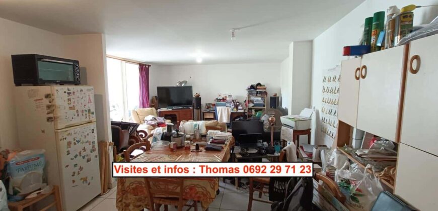 A vendre : Appartement F3 de 62 m² avec parking, en plein centre-ville de Saint-André.