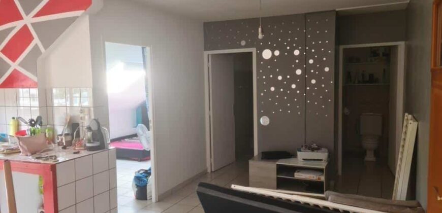 A louer appartement T2 d’environ 40 m2 situé en plein centre-ville de Tampon