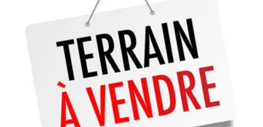 Vente terrain constructible de 827m², proche commerces à Plaine des Palmistes