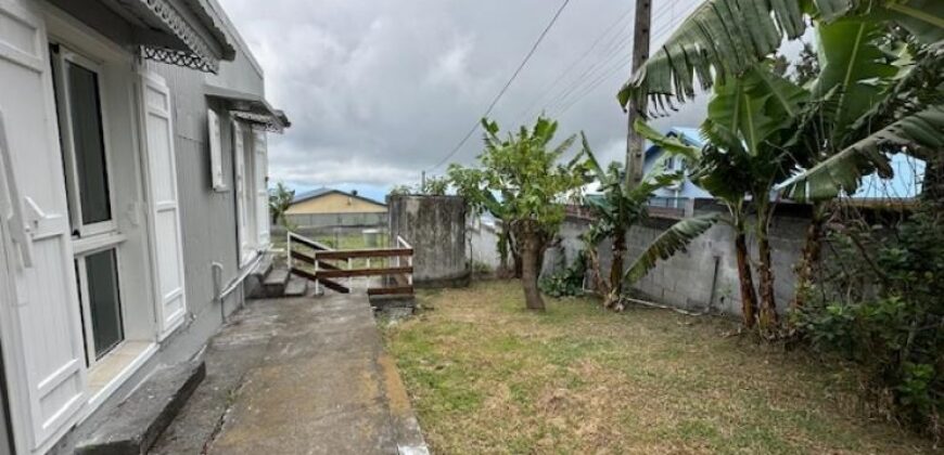 A louer une spacieuse villa F4 de 110 m2 habitable située dans le secteur calme de La Plaine des Cafres