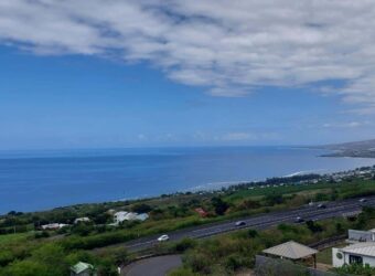 A louer un appartement T4 récent offrant une superbe vue sur la mer à Saint Leu