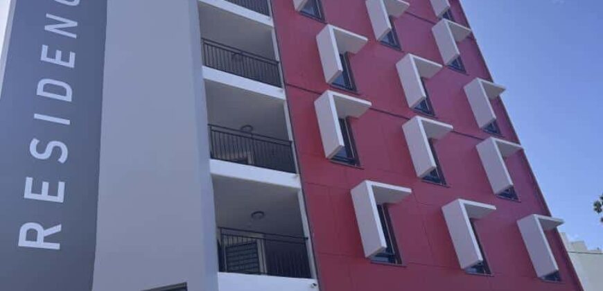 Studio neuf meublé avec grande terrasse et parking à louer – Proche de l’université à Saint-Denis