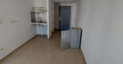 A vendre : Studio de 21 m² avec parking à Sainte-Clotilde