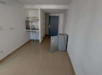 A vendre : Studio de 21 m² avec parking à Sainte-Clotilde