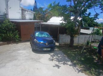 Location d’une maison meublée de type F2, dans un quartier calme à Saint-Gilles Les Hauts