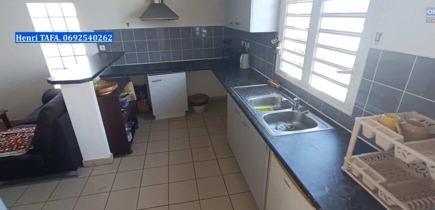 Charmant appartement F3 meublé à vendre à Saint-Joseph, proximité centre-ville