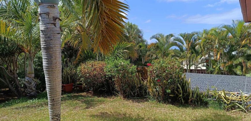 Vente villa spacieuse avec piscine située dans un cadre privilégié à la Ravine des Cabris