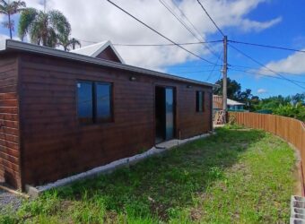 Location d’une grande maison meublée de type F5 de 149 m², dans le quartier de Tan Rouge à Saint-Paul.