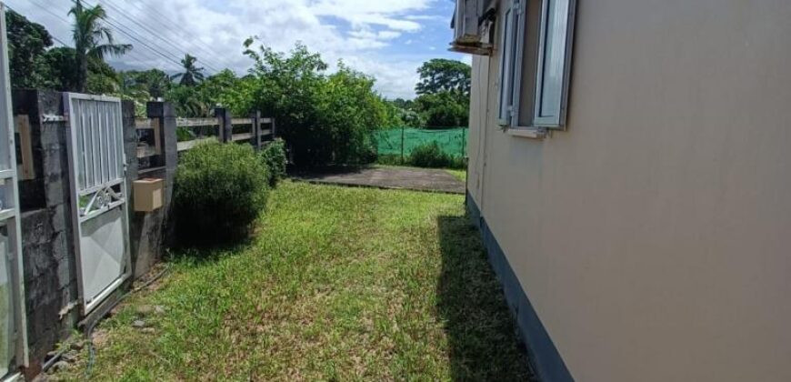 Location d’une charmante villa F4 avec piscine, proche des écoles, Chemin du Cap à Sainte-Anne.