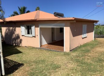 A louer une villa F4 de plain-pied avec cour gazonnée située à saint Pierre