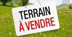 Terrain constructible de 827 m² à vendre, proche du centre-ville de La Plaine des Palmistes.