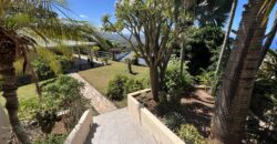 A vendre : Charmante villa F3+ de 82 m² sur un vaste terrain de 1003 m² avec vue imprenable sur la mer et les montagnes à Étang-Salé