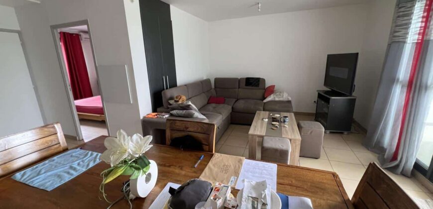 A vendre appartement d’environ 45.19 m2 avec vue mer et montagne situé dans le secteur des Avirons