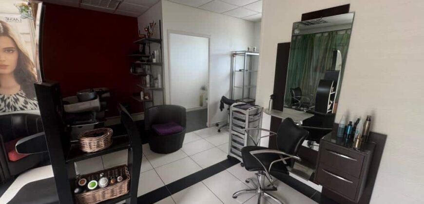 A louer local professionnel d’environ 31 m² idéal pour salon de coiffure situé au Tampon