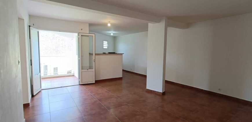 A vendre appartement T3 de 63m2 avec parkings à Saint Benoit